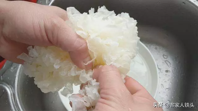 秋季乾燥潤肺止咳還養顏,做法簡單