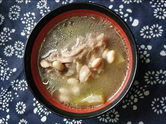 一把黃豆,半個苦瓜,教你煲一鍋下火湯