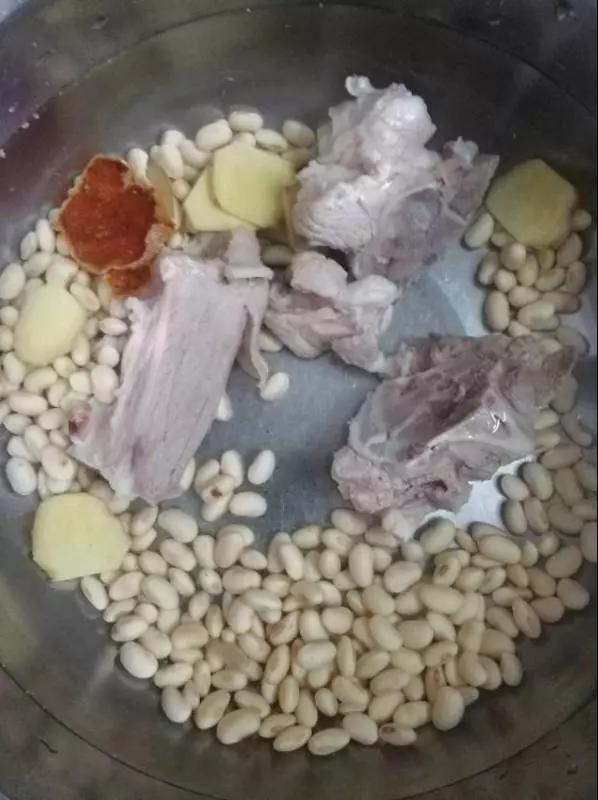 一把黃豆,半個苦瓜,教你煲一鍋下火湯