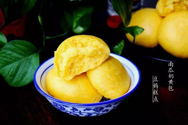 奶黃包最簡單的做法,3分鐘調好餡奶香味足