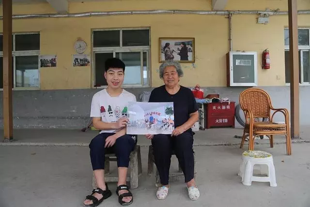73歲奶奶一生收養23名孤兒棄嬰考上大學「回家」給「奶奶」報喜 !