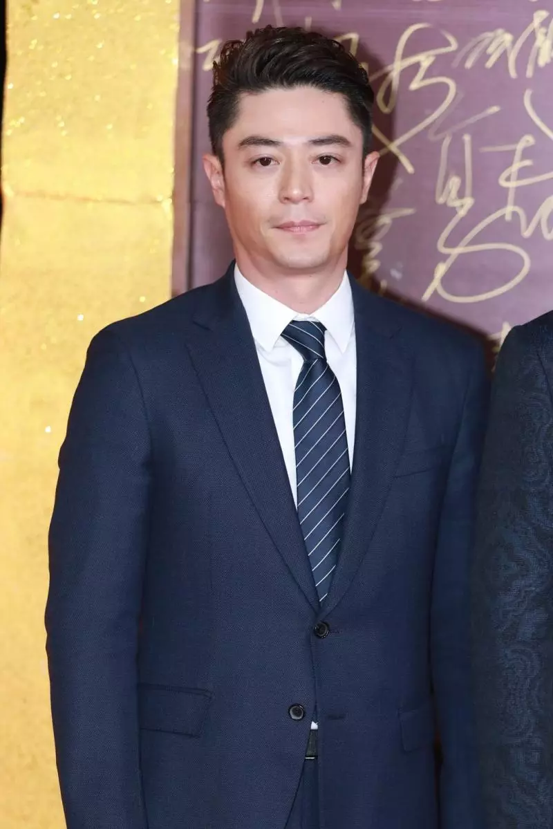 全家靠老婆養!林心如爆料「霍建華失業很久了」,無奈曝「都怪他自己」連女兒都受不了!