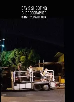 超大陣仗!向佐郭碧婷奢華婚紗照動用強大攝影隊,隨行工作人員多到誇張!網民:以為在拍電影呢~