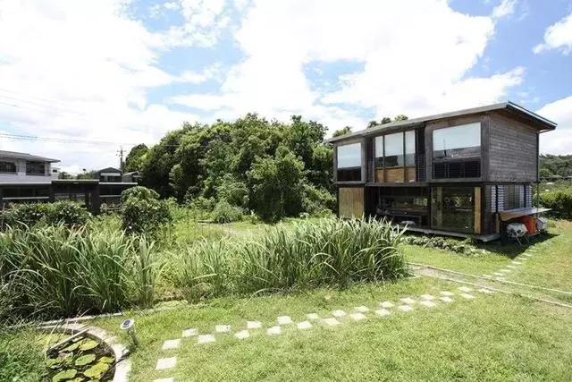 退休老夫妻回歸田園「自蓋移動小木屋」 舒適到「城市兒女都來住」! 活出人人稱羨晚年哲學
