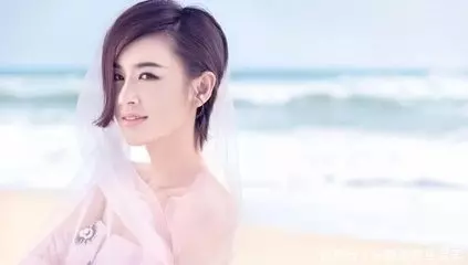還記得《功夫》裡的齙牙珍嗎?被星爺給騙了,生活照曝光超漂亮 !