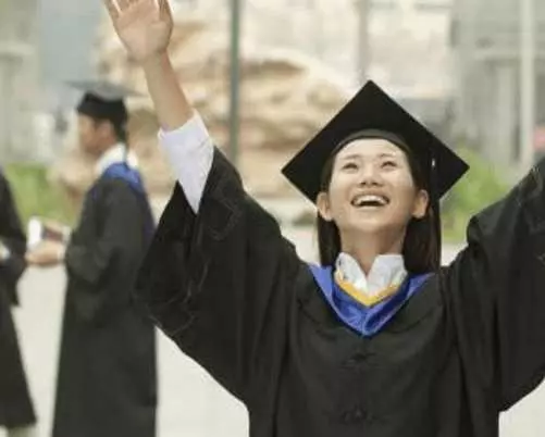 小姑子上學我出學費,如今她畢業,卻看不起我們農村人
