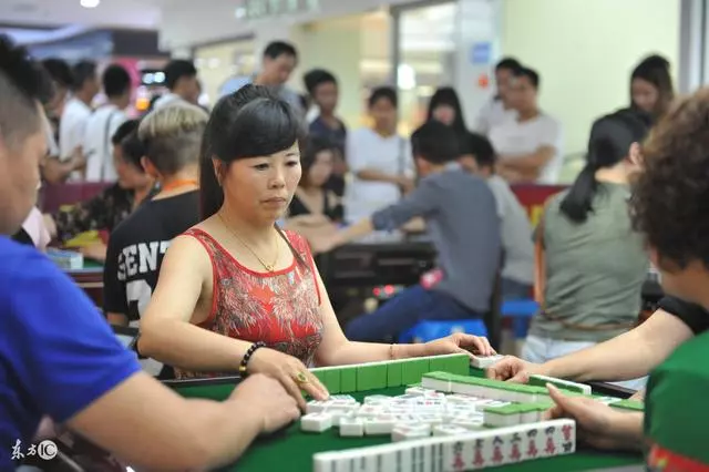 娶媳婦借了6萬多,我外出賺錢還債,卻害慘了母親