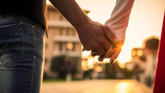 婚後才發現懷了前男友孩子,他卻說我的婚姻能夠白頭偕老!