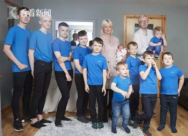 英國夫妻為生女連生10個兒子第11次才"中獎" !