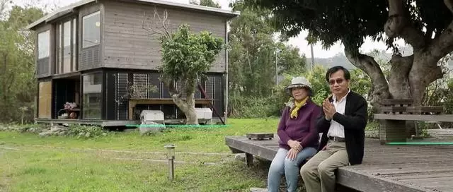 退休老夫妻回歸田園「自蓋移動小木屋」 舒適到「城市兒女都來住」! 活出人人稱羨晚年哲學