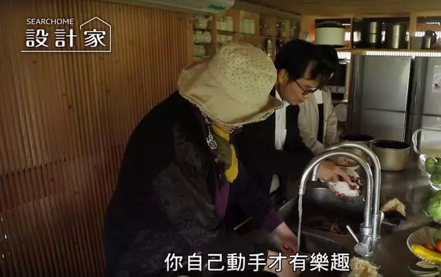 退休老夫妻回歸田園「自蓋移動小木屋」 舒適到「城市兒女都來住」! 活出人人稱羨晚年哲學
