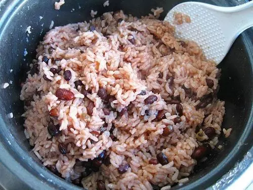 米飯放涼了再吃,有助於減肥?闢謠:效果並不明顯,還容易鬧肚子 !