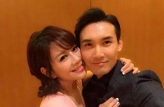 他們因戲定情「差8歲姊弟戀」不被看好 「結婚7年不生子」到處旅行猶如熱戀般