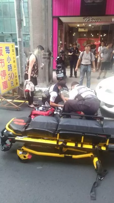 追求不成就砍人 高中女中20幾刀斷指接不回 - PEEKME