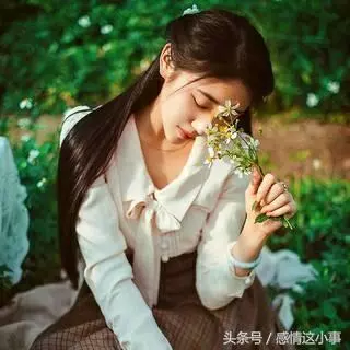 爺爺不在後姑叔們爭家產,最後在床底發現遺囑,受益人卻是我