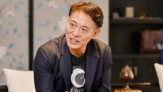 李連傑那麼有錢,一身病卻不治療,向華強夫婦說出背後的真相,原來他想遵循自然走下去!