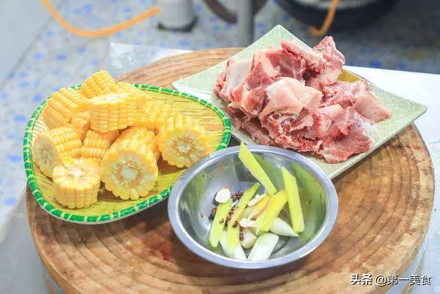 玉米燉排骨最家常的做法簡單易做