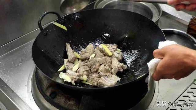 玉米燉排骨最家常的做法簡單易做