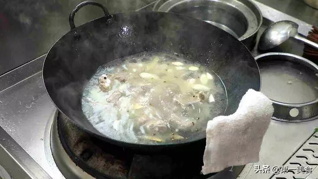 玉米燉排骨最家常的做法簡單易做