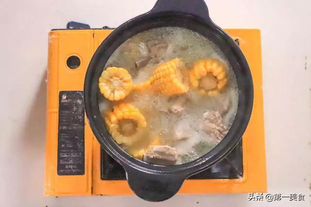 玉米燉排骨最家常的做法簡單易做
