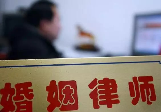 父母離異,父親再婚3次後,最後和母親復婚,我才得知背後實情