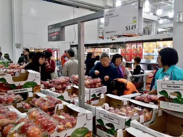 好市多賣發黴柳丁?切開看「果肉黑到發紫」網驚不敢吃,釣出饕客「簡直挖到寶了」對女生的身體很好,還可以美白