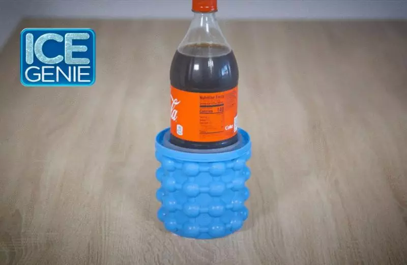 一次可製40顆冰塊! 創意矽膠製冰桶「還可以保冷」爽喝飲料