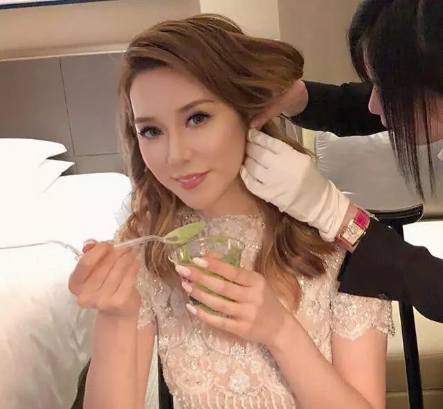 風格大不同!千億媳婦徐子淇現身,髮型個性妝容狂野,再不是豪門乖媳形象
