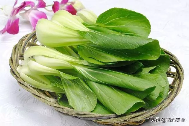 原來炒小青菜的做法是這樣的,這做法還是頭一次見