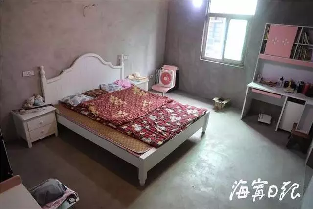 女孩患先天性唇齶裂,被親生父母遺棄!剛考上大學,養父母愁了