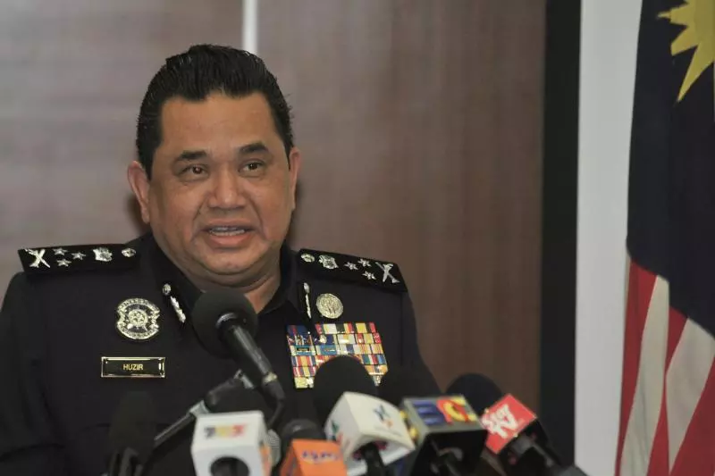 【涉嫌販賣大馬卡】 警方在JPN官員家中 起獲最新證據!