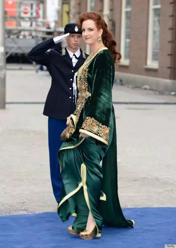 曾為美貌王妃廢除一夫多妻制的摩洛哥國王官宣離婚:童話里都是騙人的?