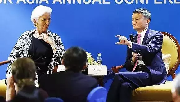 63歲「法國千頌伊」懟總統女兒:我脾氣暴,不好惹,但就是活得爽