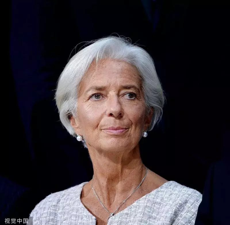 63歲「法國千頌伊」懟總統女兒:我脾氣暴,不好惹,但就是活得爽