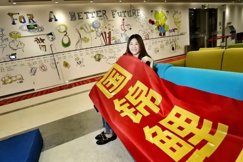 16歲少女買彩票中了1600萬,16年後,她過得怎麼樣了?
