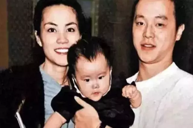 50歲的王菲活成傳奇:我最大的成就不是唱歌,而是和女兒成閨蜜