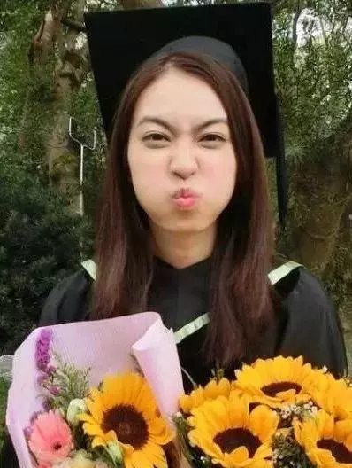 富家女出身,學霸女博士,愛情事業雙豐收,她才是港姐中的贏家