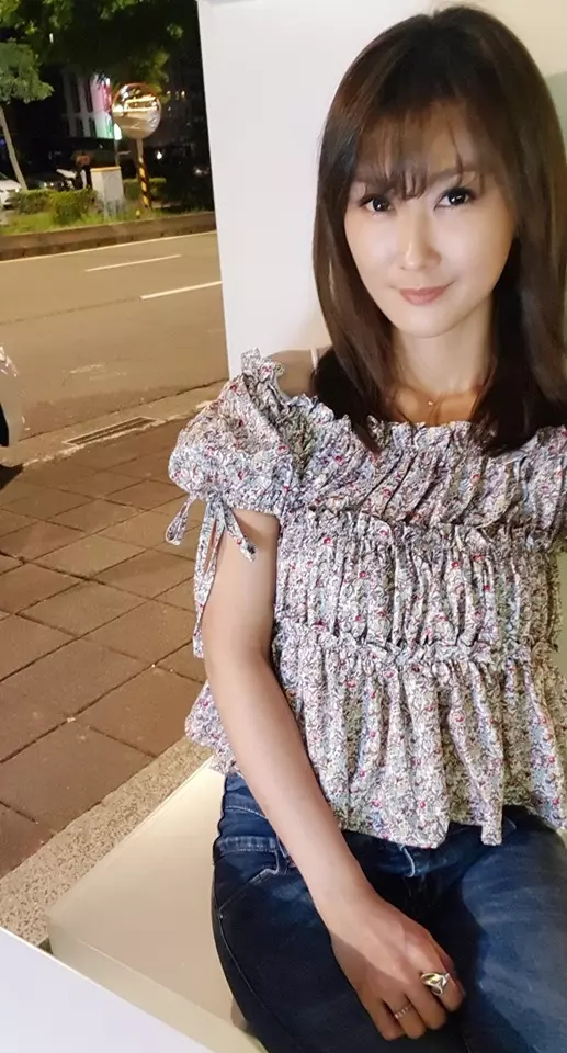 女神終於回歸!陳珮騏加入《炮仔聲》「騎重機霸氣登場」,解救張正浩網嗨翻:等她好久了~~