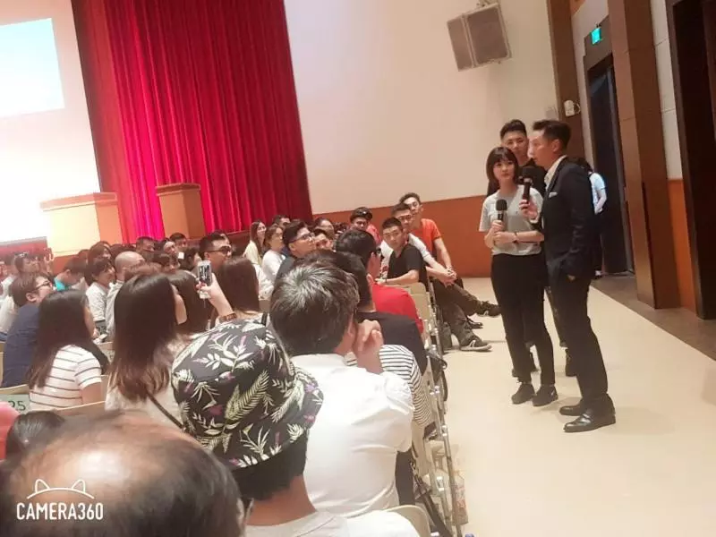 媽媽要找已逝父出去!謝祖武照護失智母有感「不要一人孤軍奮鬥」,「淚謝太太不慌不忙」陪他勇敢面對~~