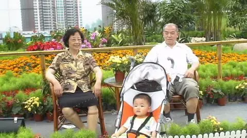 媳婦常帶孩子看父母都誇她孝順,可孩子說漏嘴說一話讓我憤怒