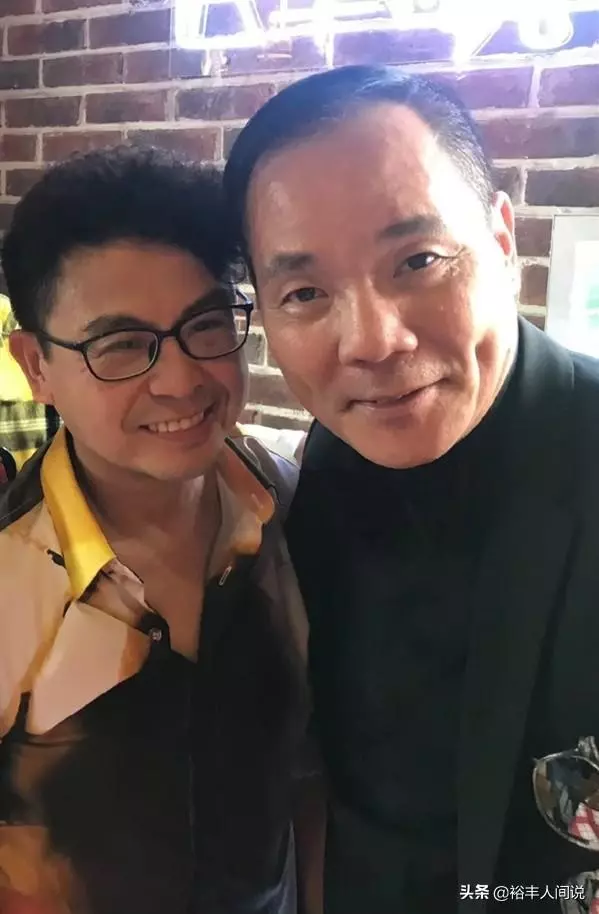 「星爺配角」黃一山果然是好父親!大兒重病小兒留學,他拚命賺錢