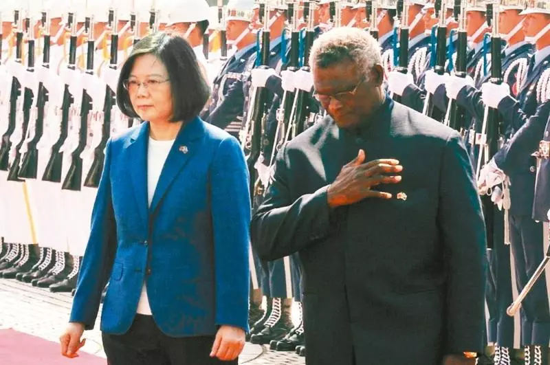 交換生被迫回鄉!索羅門總統「堅持和台灣斷交」投中國懷抱 美國7PUPU拒見:「索國會付出代價的」