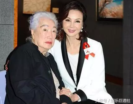 離婚24年!謝玲玲63歲生日「前婆婆幫慶生」92歲神采奕奕 曾喊話「不要兒子要兒媳」情同母女