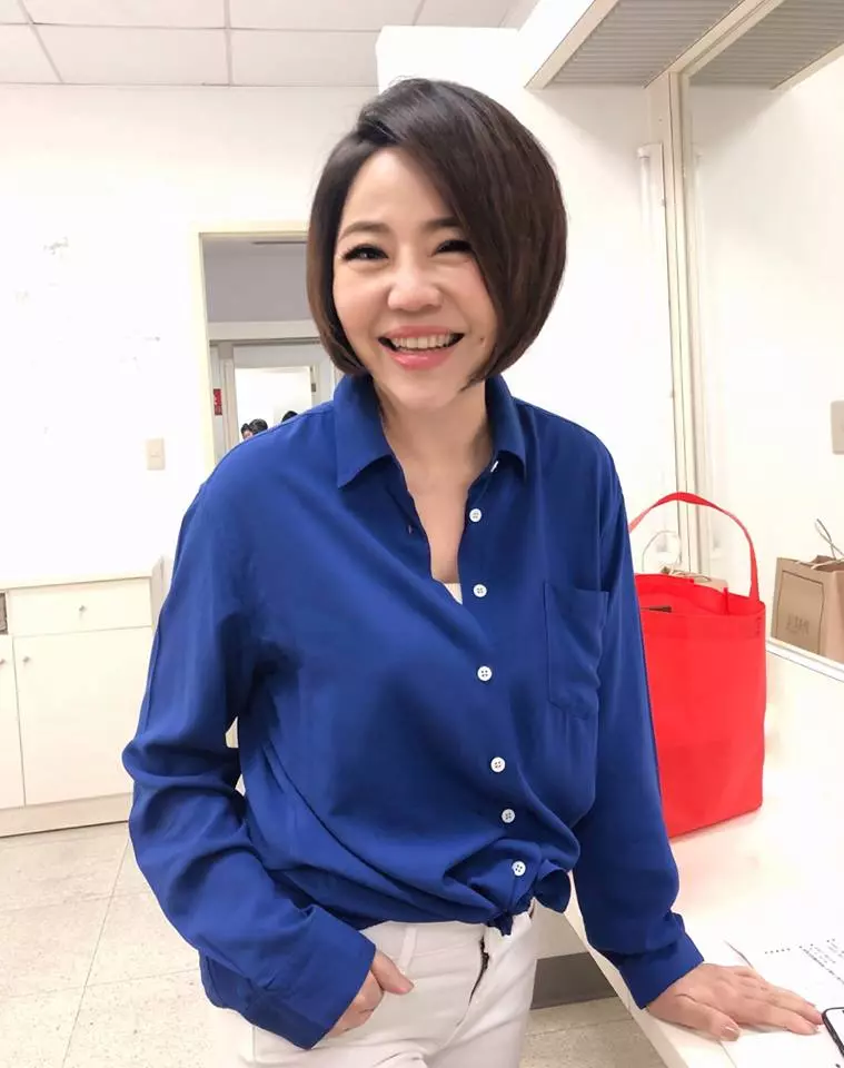 人生要自己負責!于美人「砸千萬」栽培子女念美國學校,「陪兒赴瑞士求學」要他們打工賺零用錢!