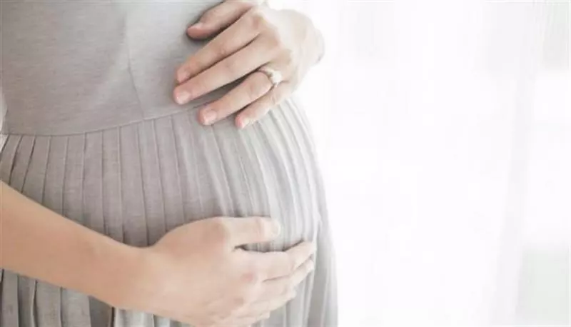 窮人別生小孩?女大生淚訴「沒有一天不恨爸媽」,她怨嘆「出生是來受苦的」:憑什麼要我接受