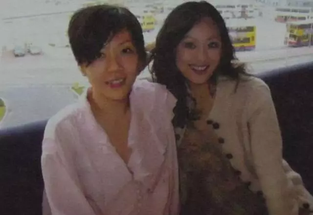 曾被前夫鍾鎮濤暗諷,遭兒子女兒「嫌棄」,56歲章小蕙活成大才女