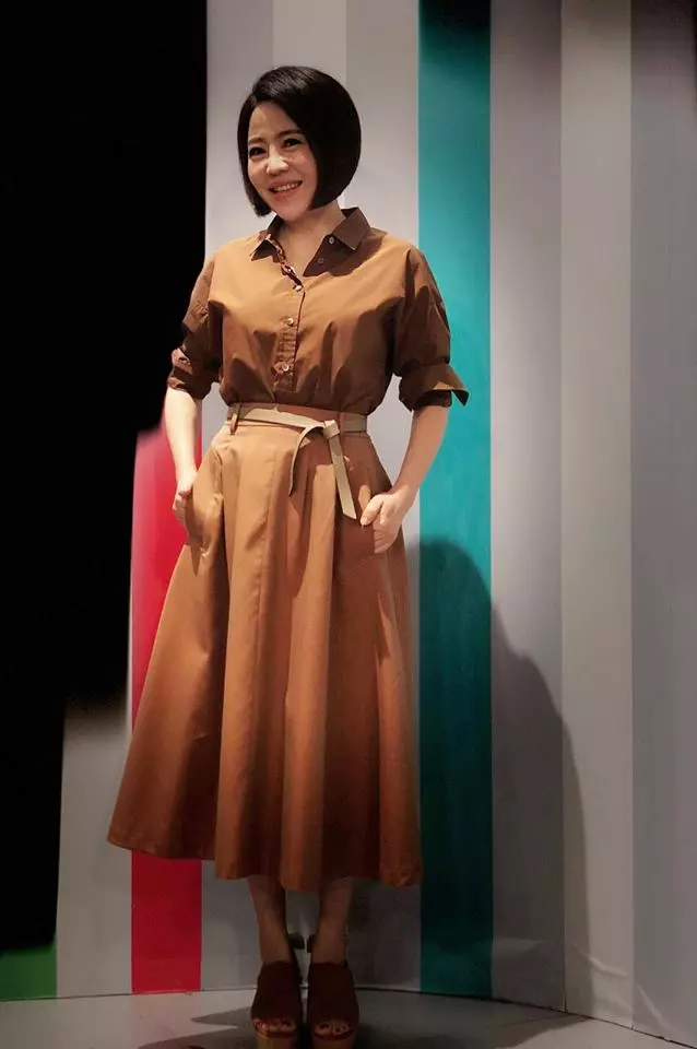 于美人再陪女兒赴倫敦上學!感性寫信「道盡母親心聲」,意外曝20年前暖心故事:謝謝妳的擁抱~~