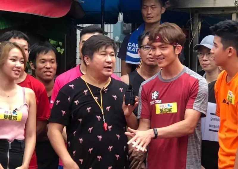 郭忠祐「1個月接1通告」嘆:無法在台北生活,擔任《綜藝大集合》班底最謝胡瓜:讓他表現拿獎金~~