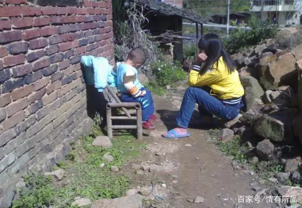 我們家翻蓋新房,結果挖出一個箱子,第二天我帶著孩子怒提離婚