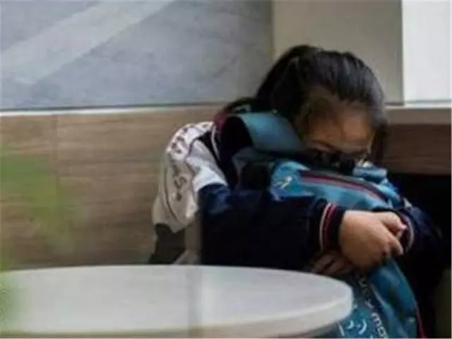 「媽媽,我肚子疼」,女兒第一次生理期,媽媽不可大意